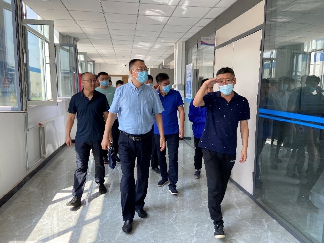 自治区人社厅副厅长孙晓军视察宁夏门徒娱乐研发中心建设
